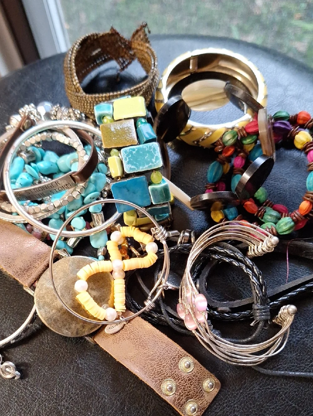 40 LOT NECKLACES & BRACELETS Bundles Bohemian Hippie FLIRT GREAT Variety
